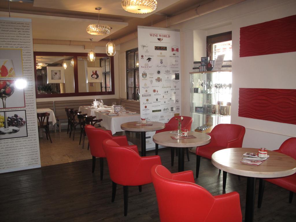 Riviéra Rooms Vendégszobák Mosonmagyaróvár Exterior foto